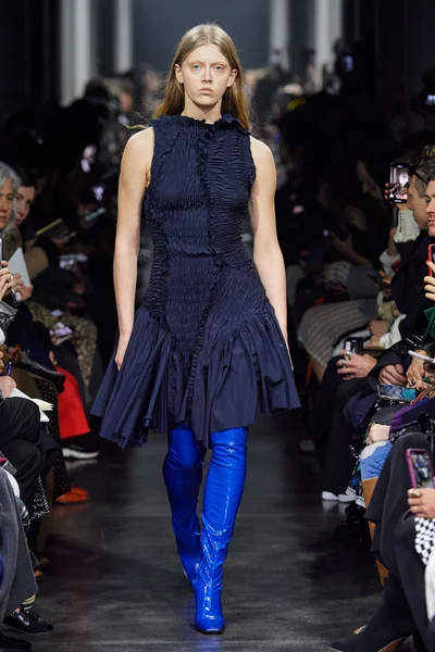 Look 7